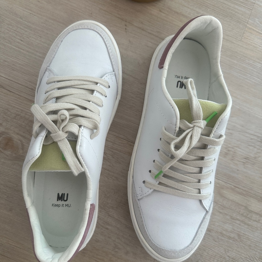 MU White Two Tone Sneakers